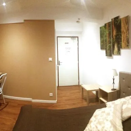 Hotell Auberge Roman