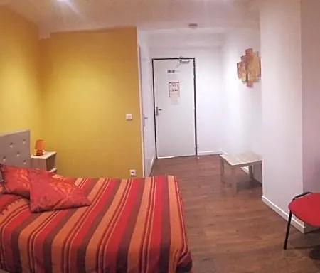 Auberge Roman Hotel