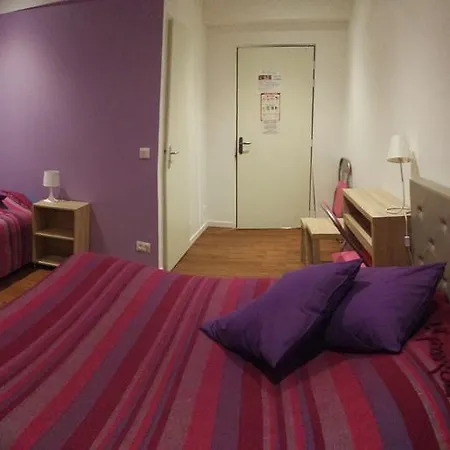 Hotel Auberge Roman 3*